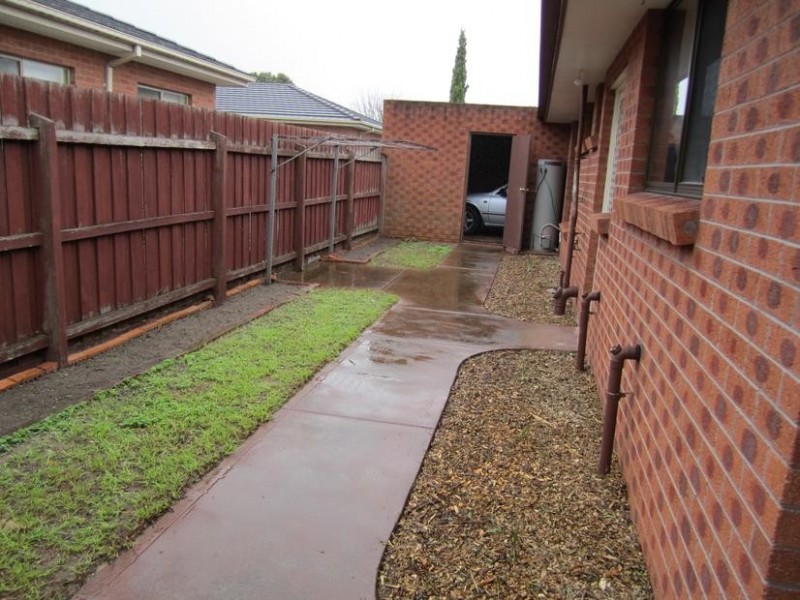 1/88 Broadway, Rosebud West VIC 3940