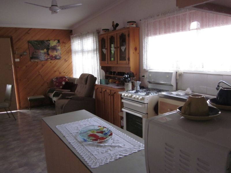 60 Elizabeth Avenue, Rosebud West VIC 3940