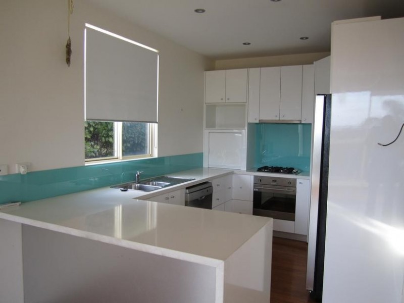 16 Chunar Grove, Mccrae VIC 3938