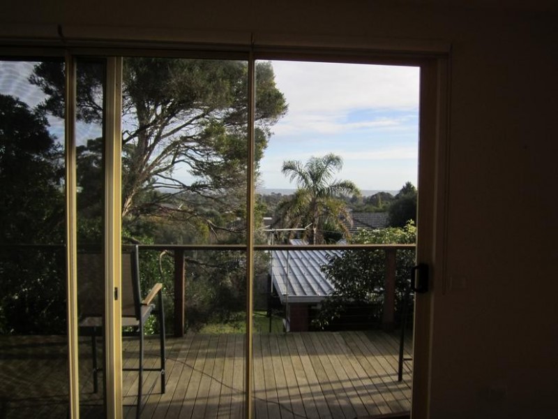 16 Chunar Grove, Mccrae VIC 3938