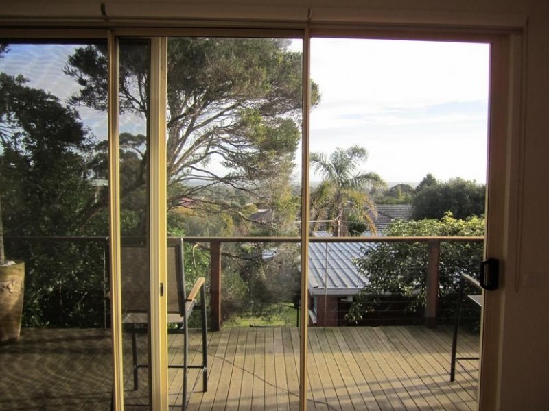 16 Chunar Grove, Mccrae VIC 3938