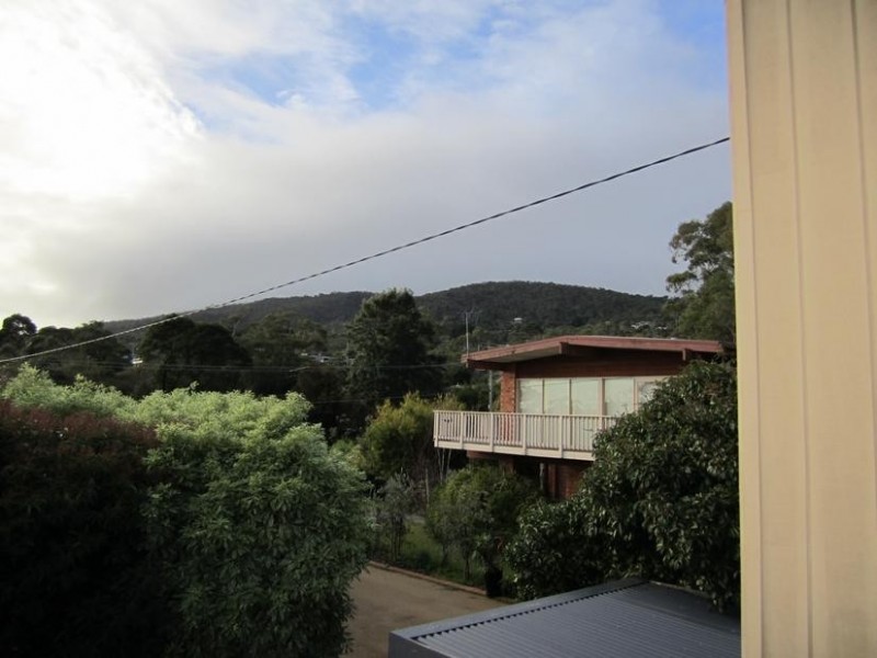 16 Chunar Grove, Mccrae VIC 3938