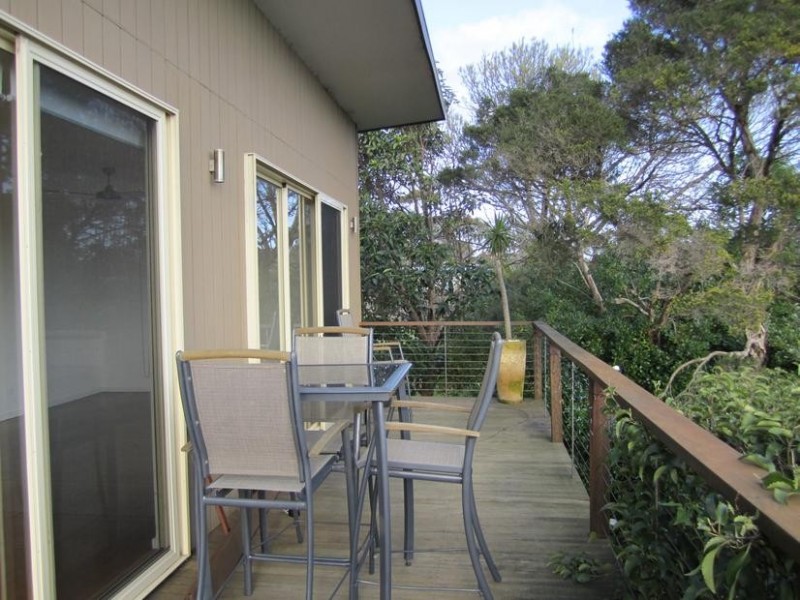 16 Chunar Grove, Mccrae VIC 3938