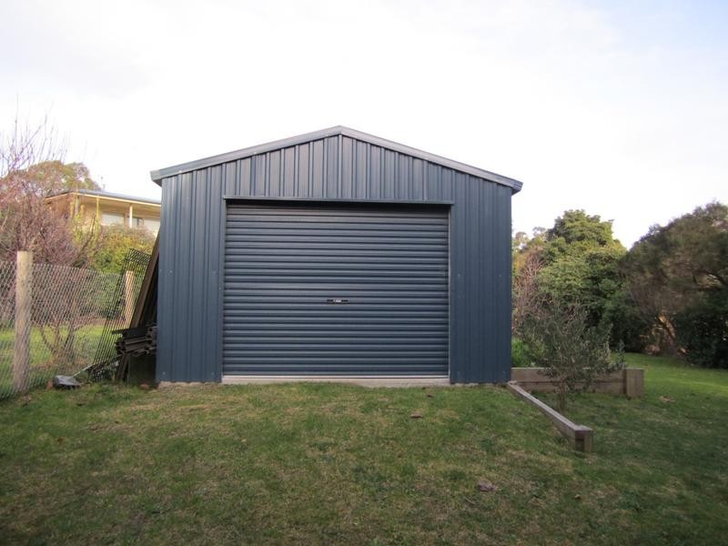 16 Chunar Grove, Mccrae VIC 3938