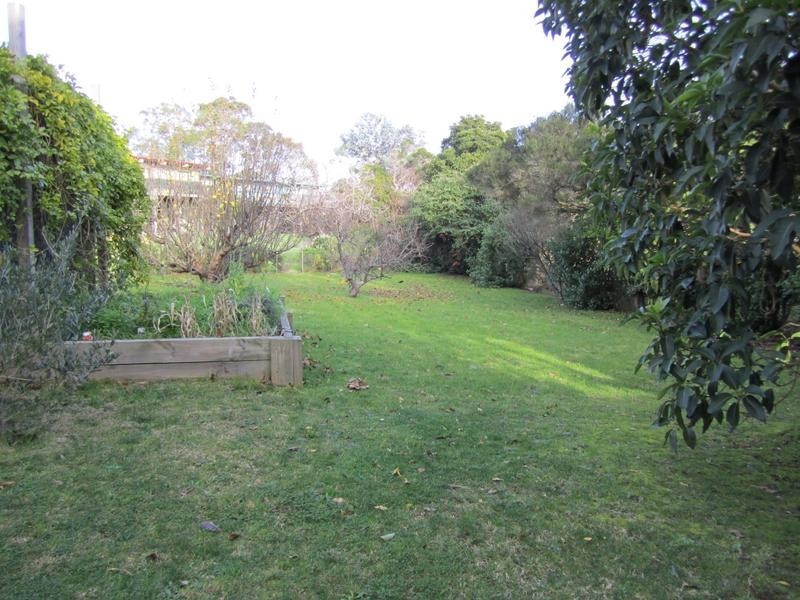 16 Chunar Grove, Mccrae VIC 3938