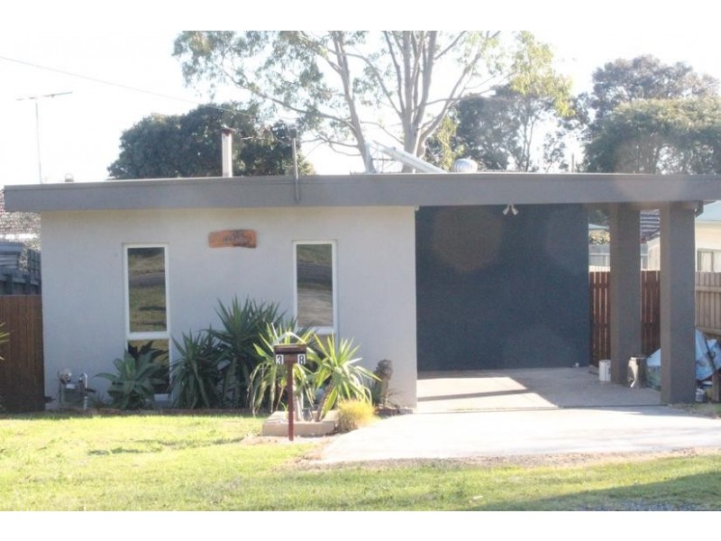 38 Eighth Avenue, Rosebud VIC 3939