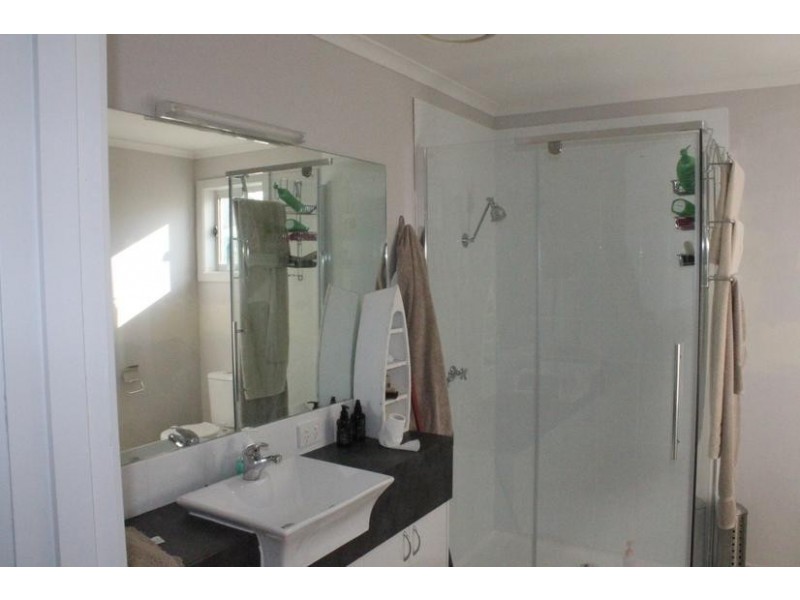 38 Eighth Avenue, Rosebud VIC 3939