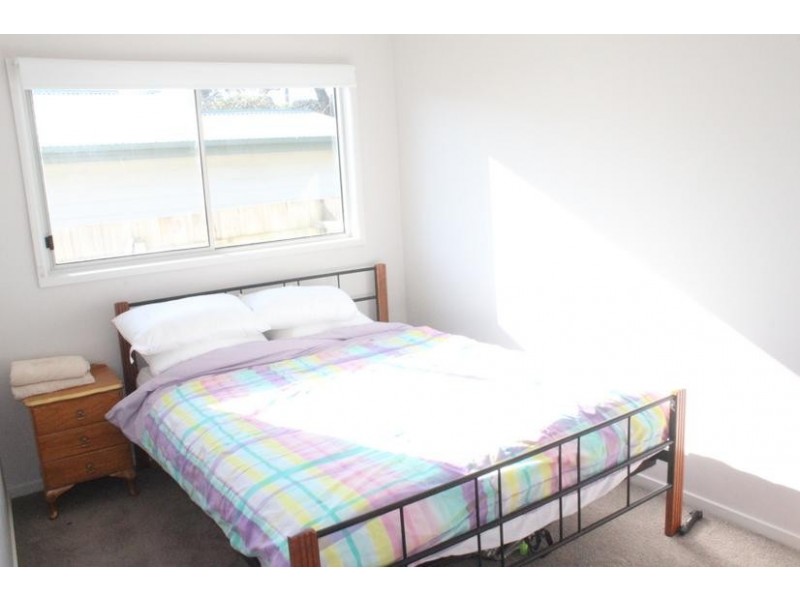 38 Eighth Avenue, Rosebud VIC 3939