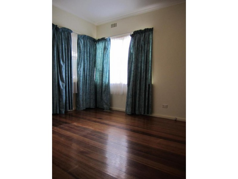 81 First Avenue, Rosebud VIC 3939