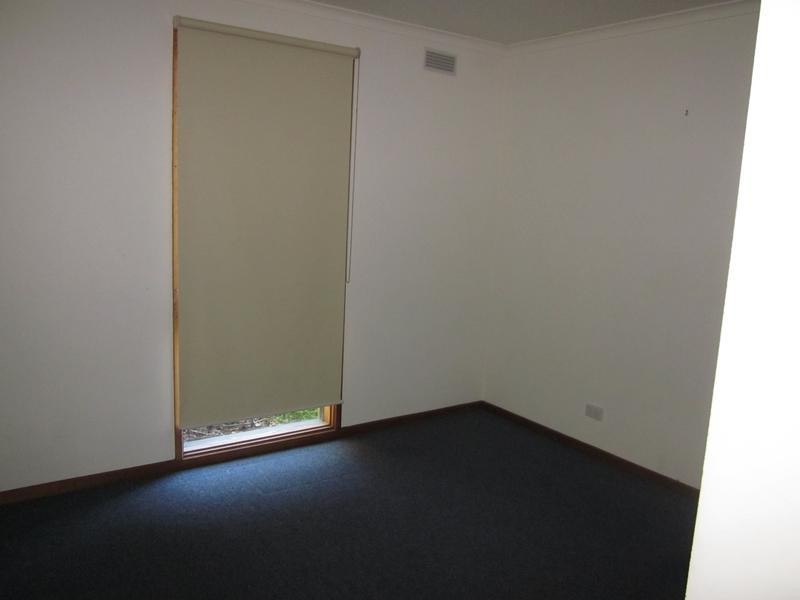 2 Ella Crescent, Rosebud West VIC 3940