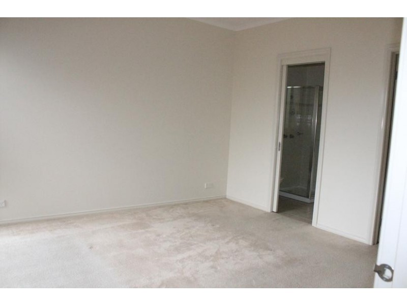 3/31 The Avenue, Mccrae VIC 3938