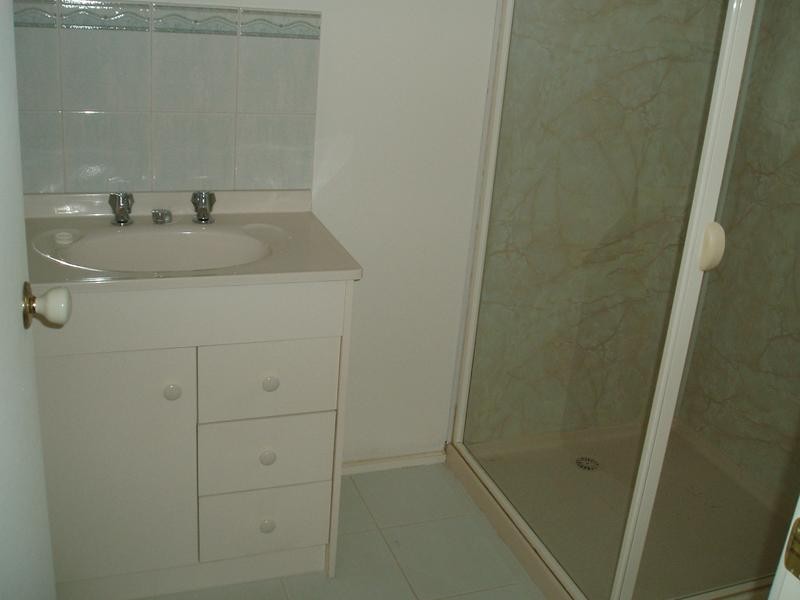 2B Madura Street, Rosebud VIC 3939