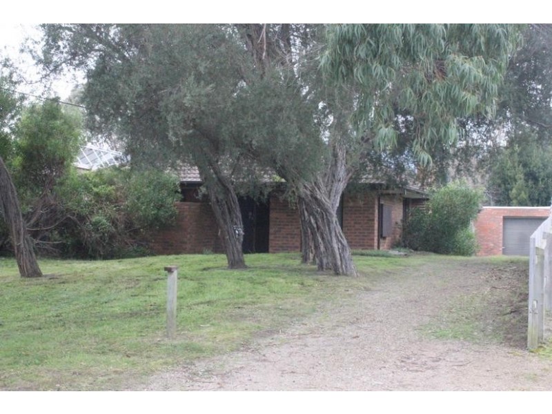 83 Leon Avenue, Rosebud VIC 3939