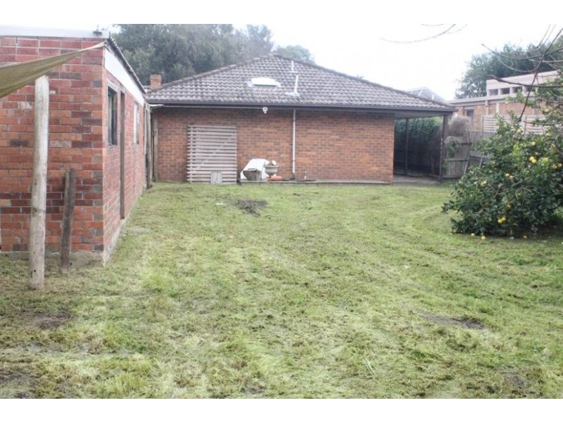 83 Leon Avenue, Rosebud VIC 3939