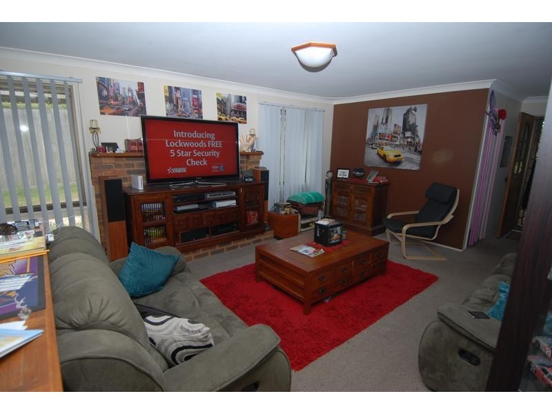 83 Leon Avenue, Rosebud VIC 3939