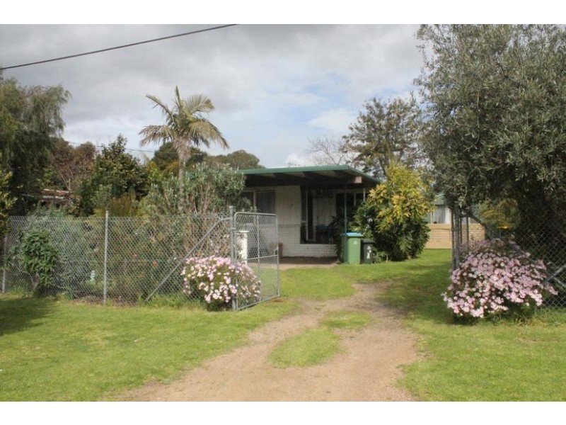3 Devon Street, Rosebud VIC 3939