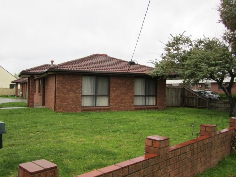 1/6 Cairns Street, Rosebud VIC 3939