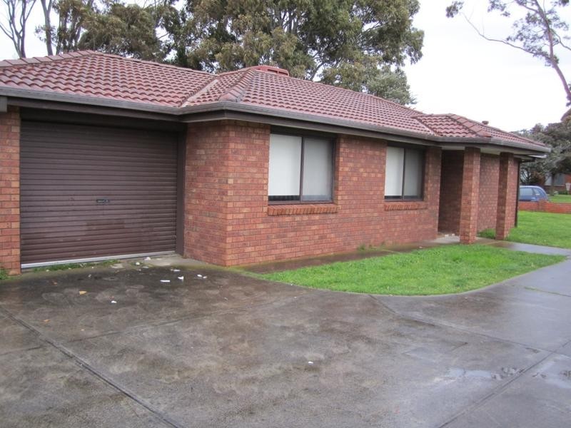 1/6 Cairns Street, Rosebud VIC 3939