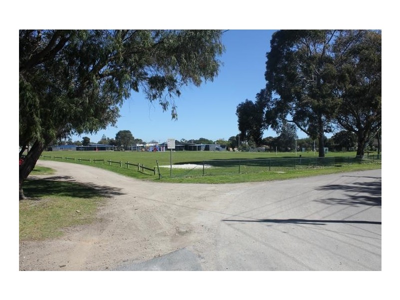 22 Burdett Street, Tootgarook VIC 3941