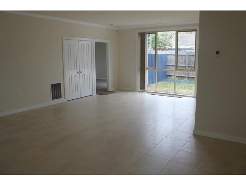 2/5 Rosebrook Street, Rosebud VIC 3939