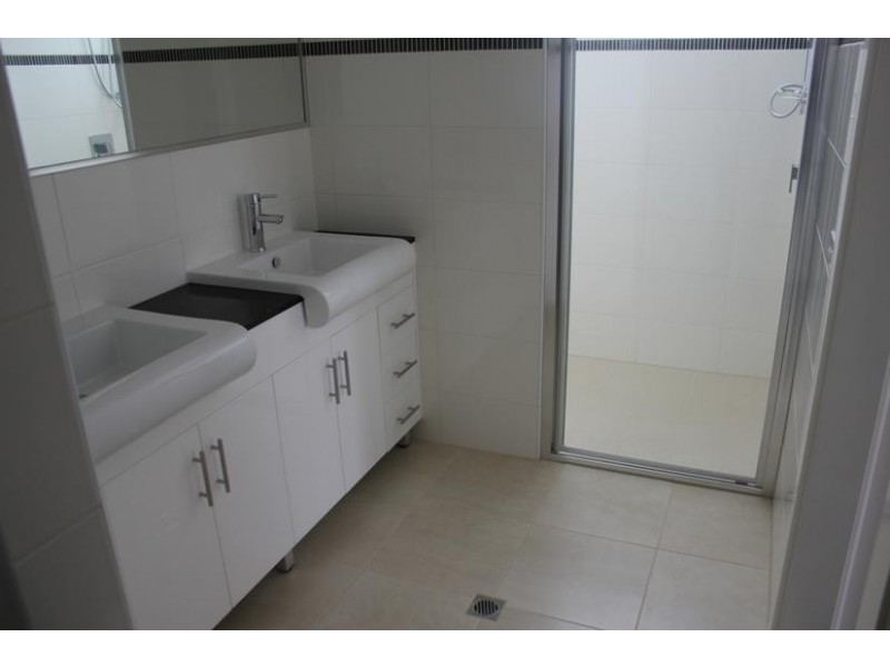 2/5 Rosebrook Street, Rosebud VIC 3939