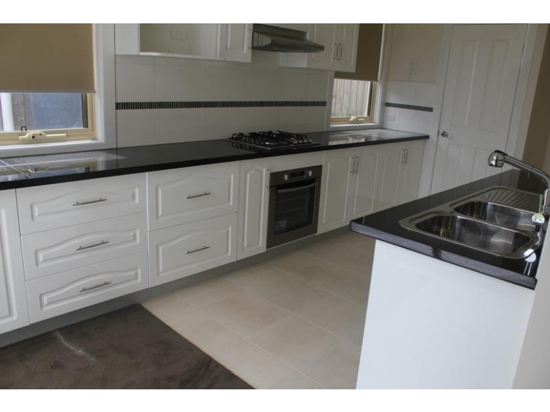 2/5 Rosebrook Street, Rosebud VIC 3939