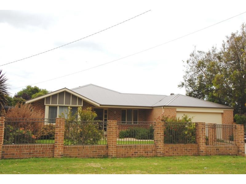 58 Woonton Crescent, Rosebud VIC 3939