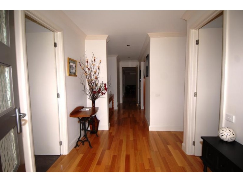 58 Woonton Crescent, Rosebud VIC 3939