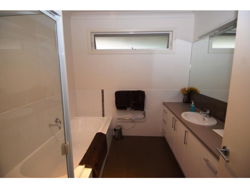 58 Woonton Crescent, Rosebud VIC 3939