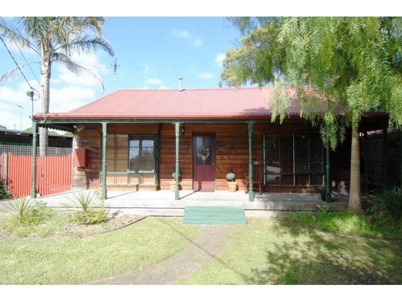 10 Laurens Street, Rosebud VIC 3939