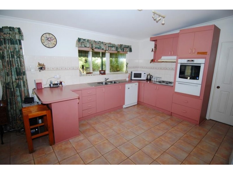 10 Laurens Street, Rosebud VIC 3939