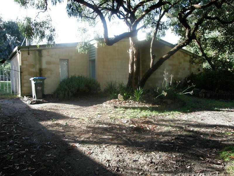 15 Dumossa Avenue, Rosebud VIC 3939