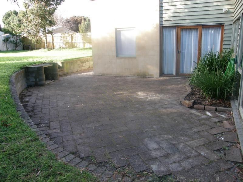 15 Dumossa Avenue, Rosebud VIC 3939