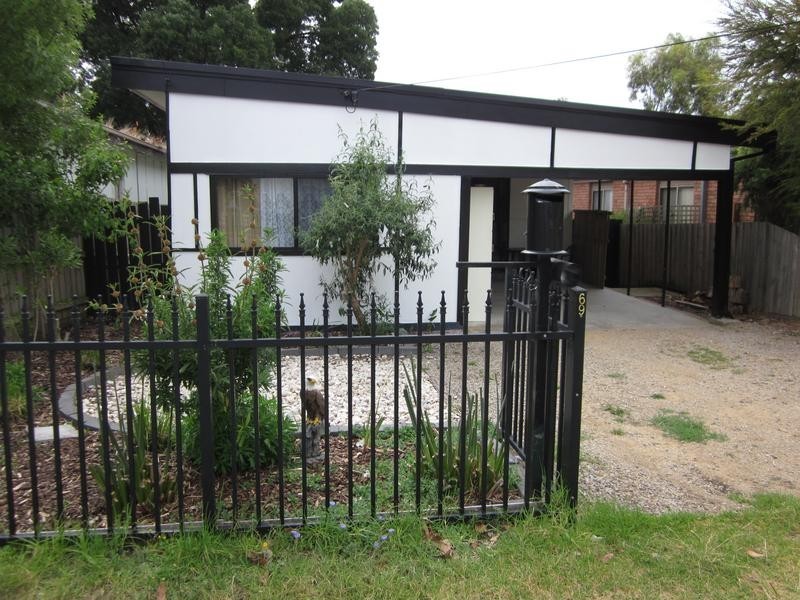 69 Fourth Avenue, Rosebud VIC 3939