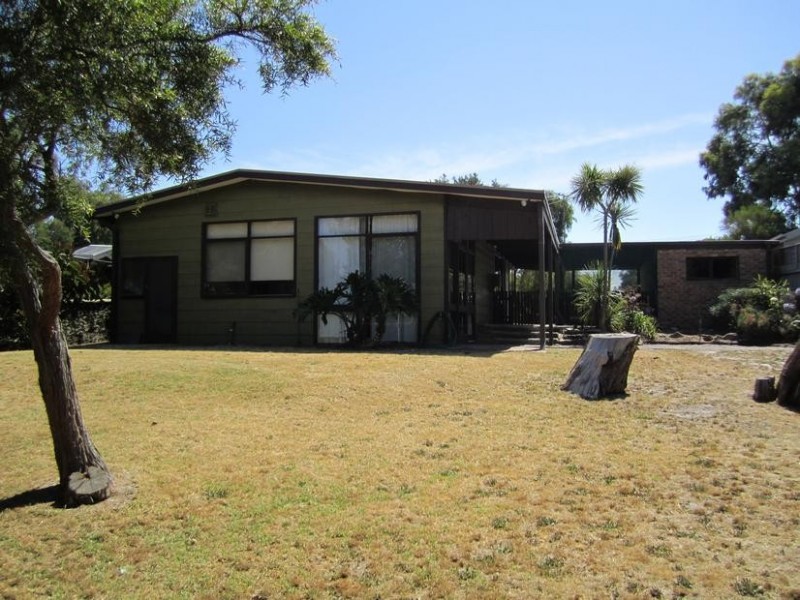 11 Anne Street, Rosebud VIC 3939