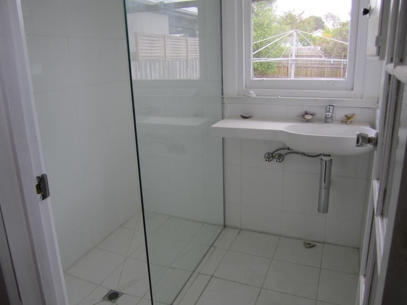 20 Capel Avenue, Rosebud West VIC 3940