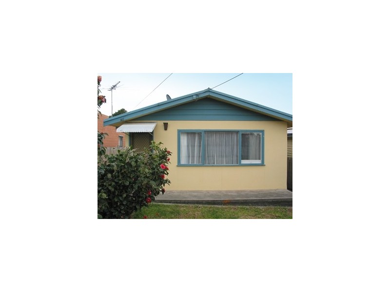 22 Third Avenue, Rosebud VIC 3939