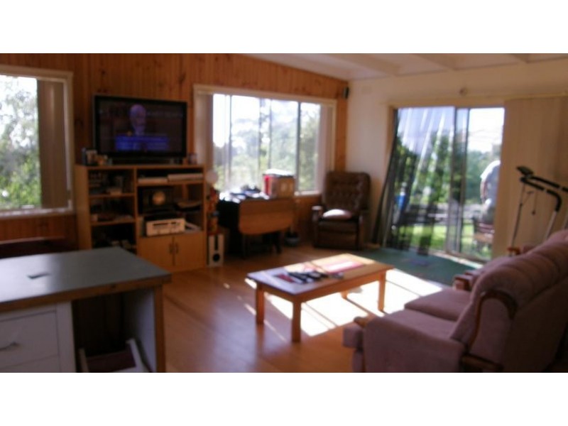 31 St Andrew Avenue, Rosebud VIC 3939