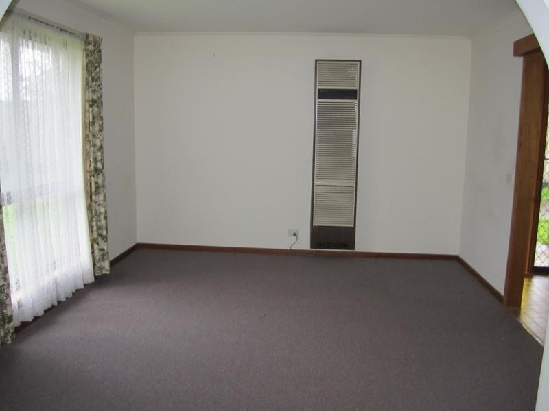 1/6 Cairns Street, Rosebud VIC 3939