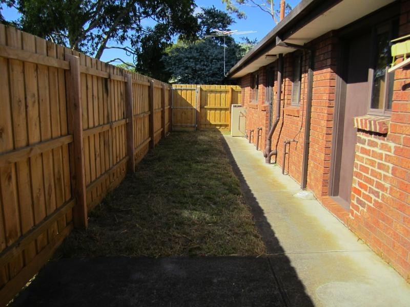 1/6 Cairns Street, Rosebud VIC 3939