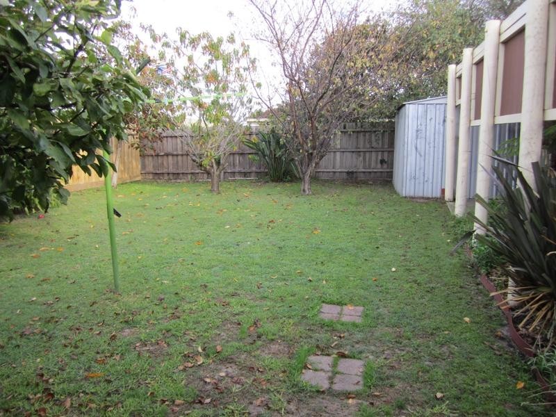 114 Fourth Avenue, Rosebud VIC 3939