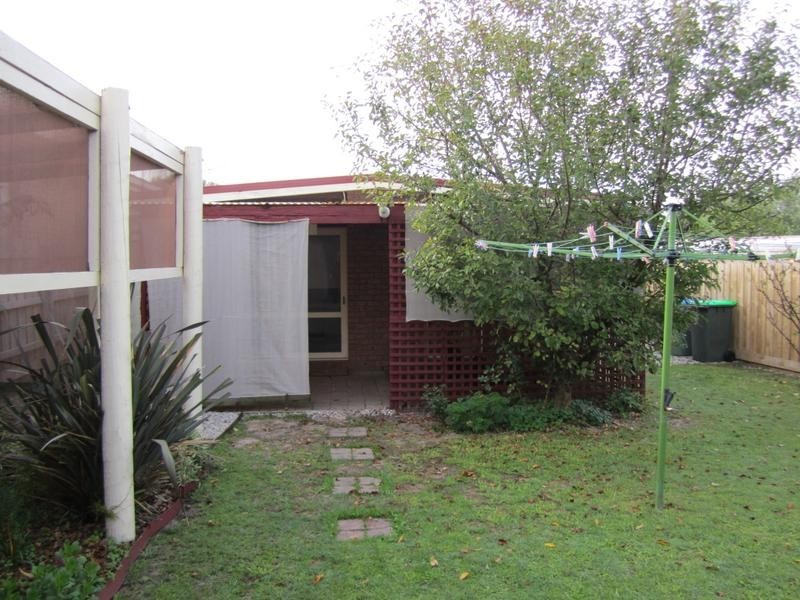 114 Fourth Avenue, Rosebud VIC 3939