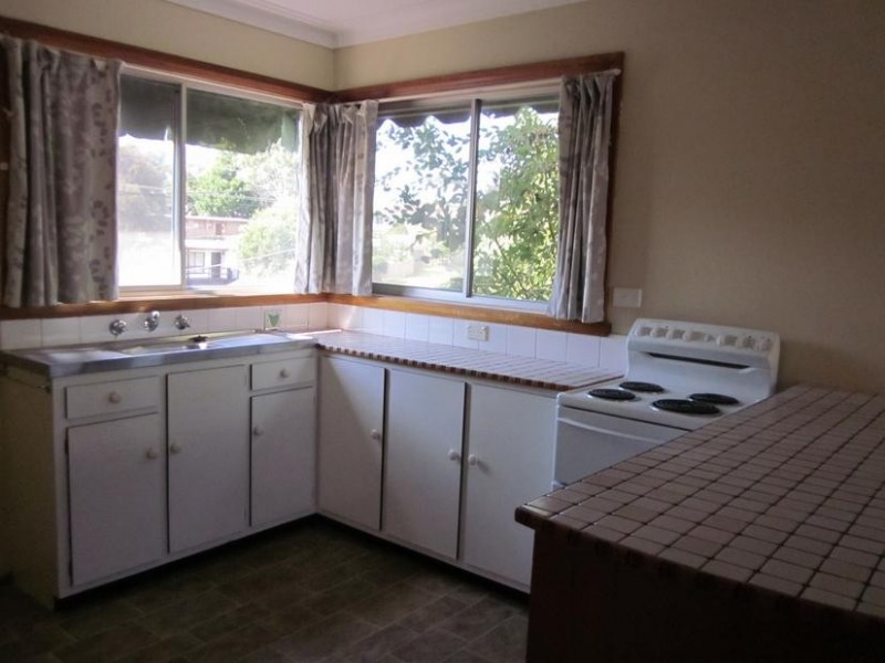 88 Fifth Avenue, Rosebud VIC 3939