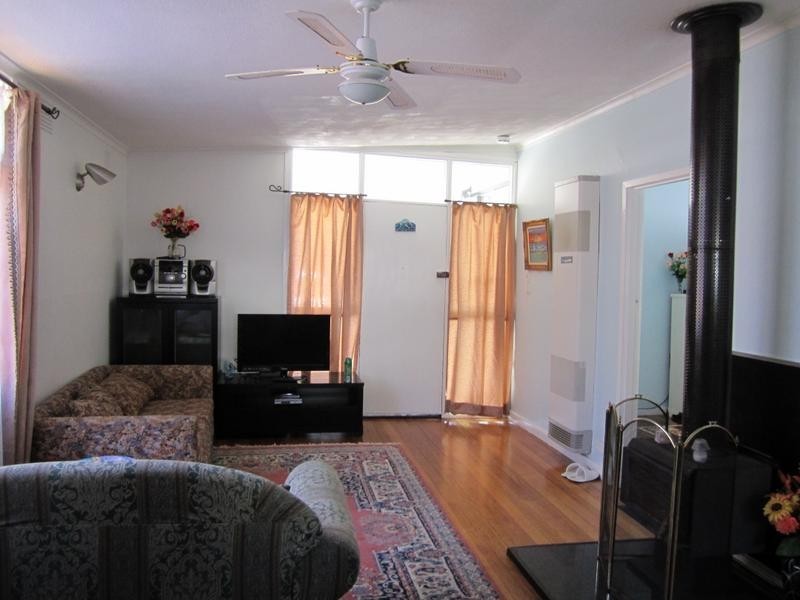 69 Fourth Avenue, Rosebud VIC 3939