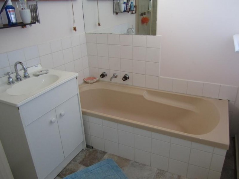 118 Fourth Avenue, Rosebud VIC 3939