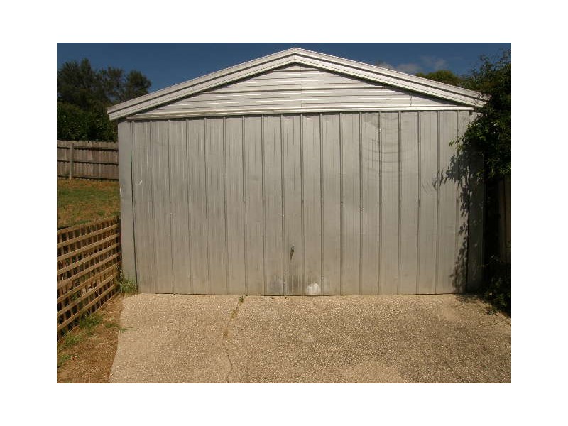 11 Attuna Crescent, Rosebud West VIC 3940