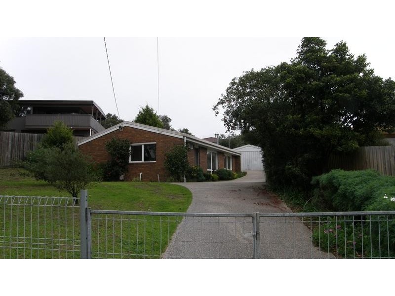 11 Attuna Crescent, Rosebud West VIC 3940