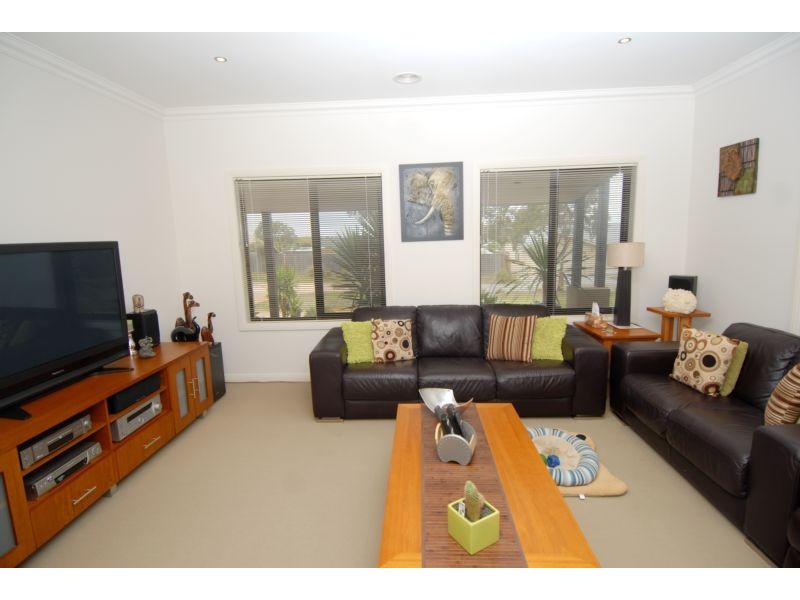 3 Manna Gum Court, Rosebud VIC 3939