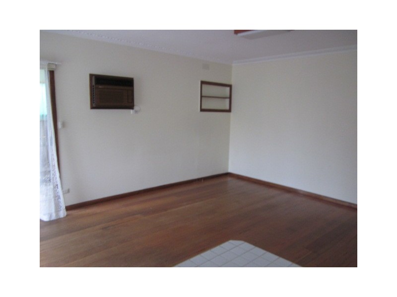 111 Ninth Avenue, Rosebud VIC 3939