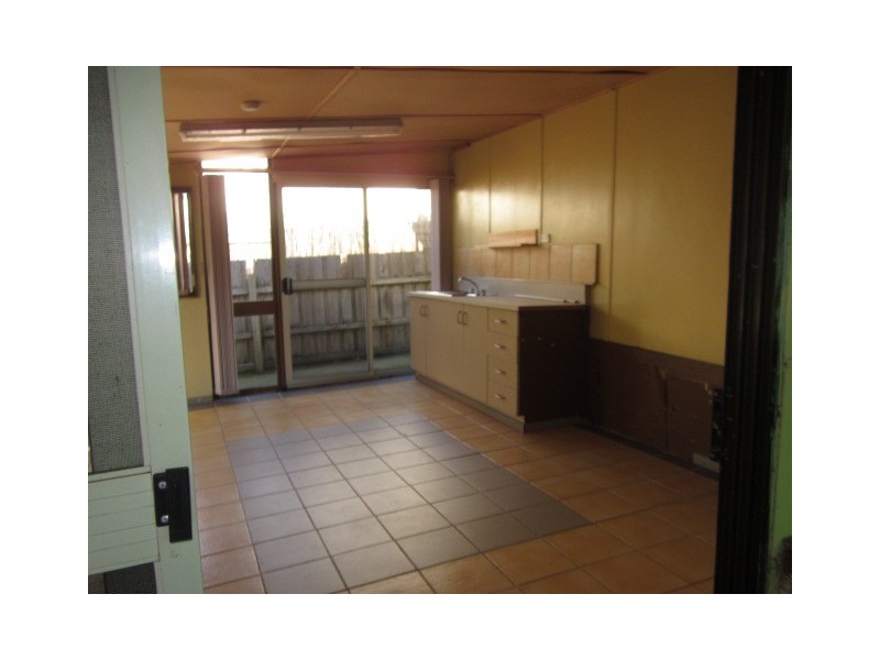 111 Ninth Avenue, Rosebud VIC 3939